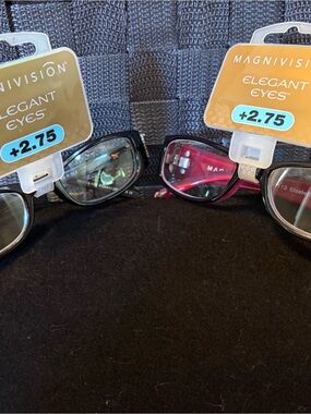 Elegant Eyes Reading Glasses - Black and Pink